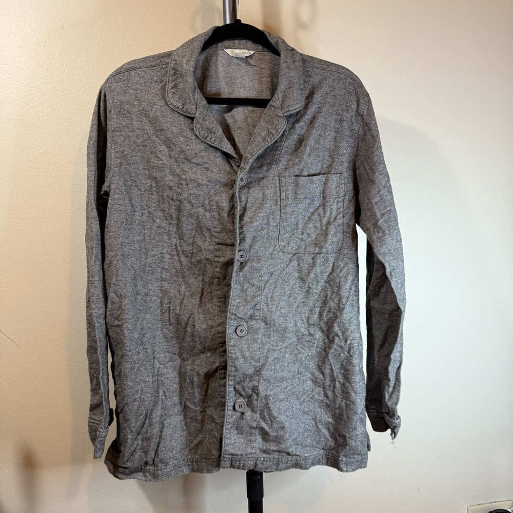 Men's Classic Gray Button-Up Shirt Jacket